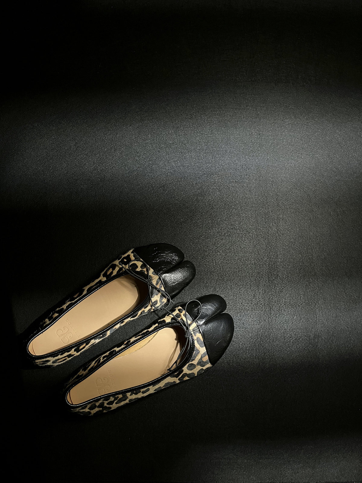Leopard Tabi Flats